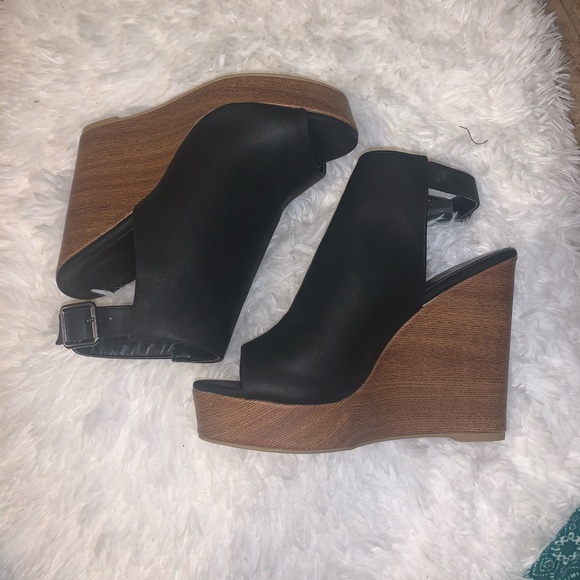 Charlotte Russe Shoes - NWOT Black and brown wedges